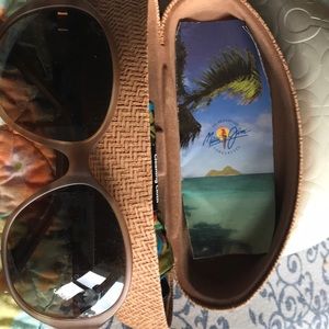 Maui Jim “Ginger” Sunglasses With Hard Case and Cleaning Cloth/Bag.